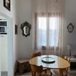 The View Apartment, Island Апартаменты