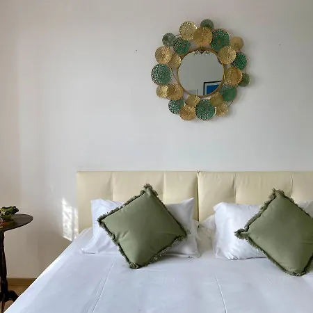 The View Apartment, Island شقة *