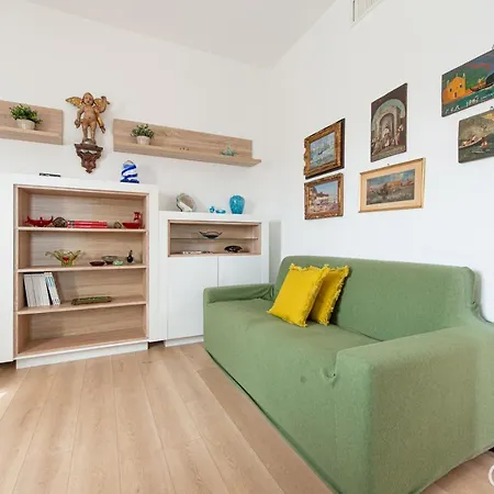 Апартаменты The View Apartment, Island