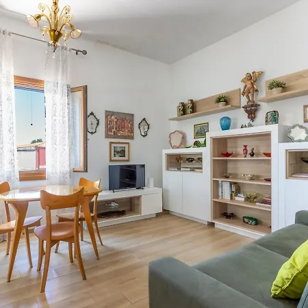 The View Apartment, Island דירה *