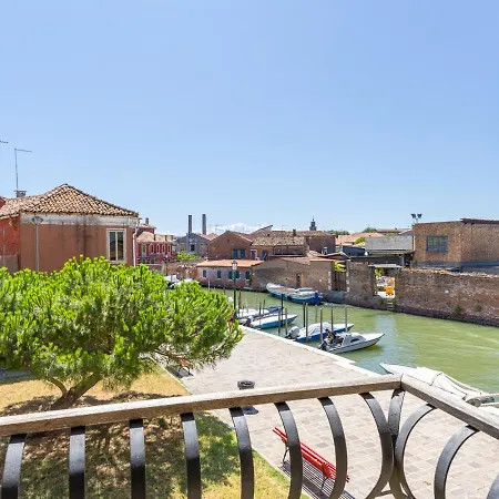 The View Apartment, Island Apartamento Murano